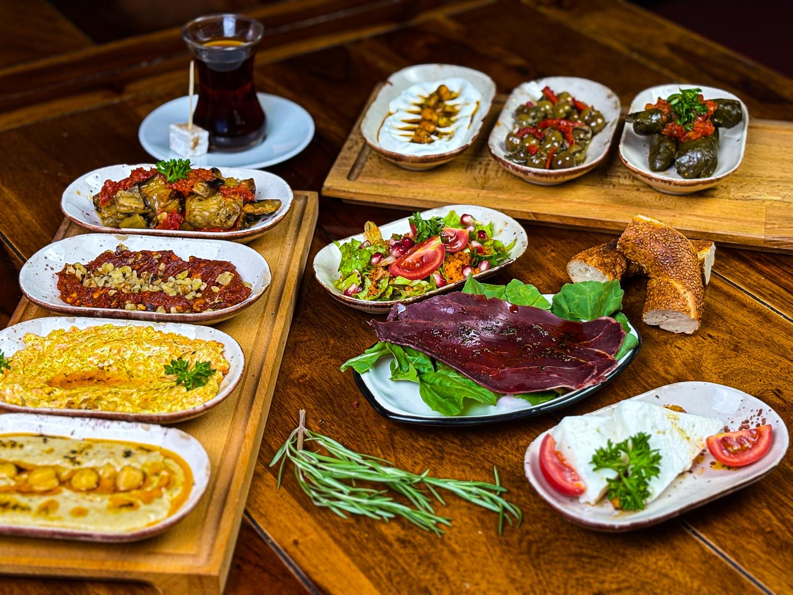 AP 03 Mixed 10 Variety Meze Platter