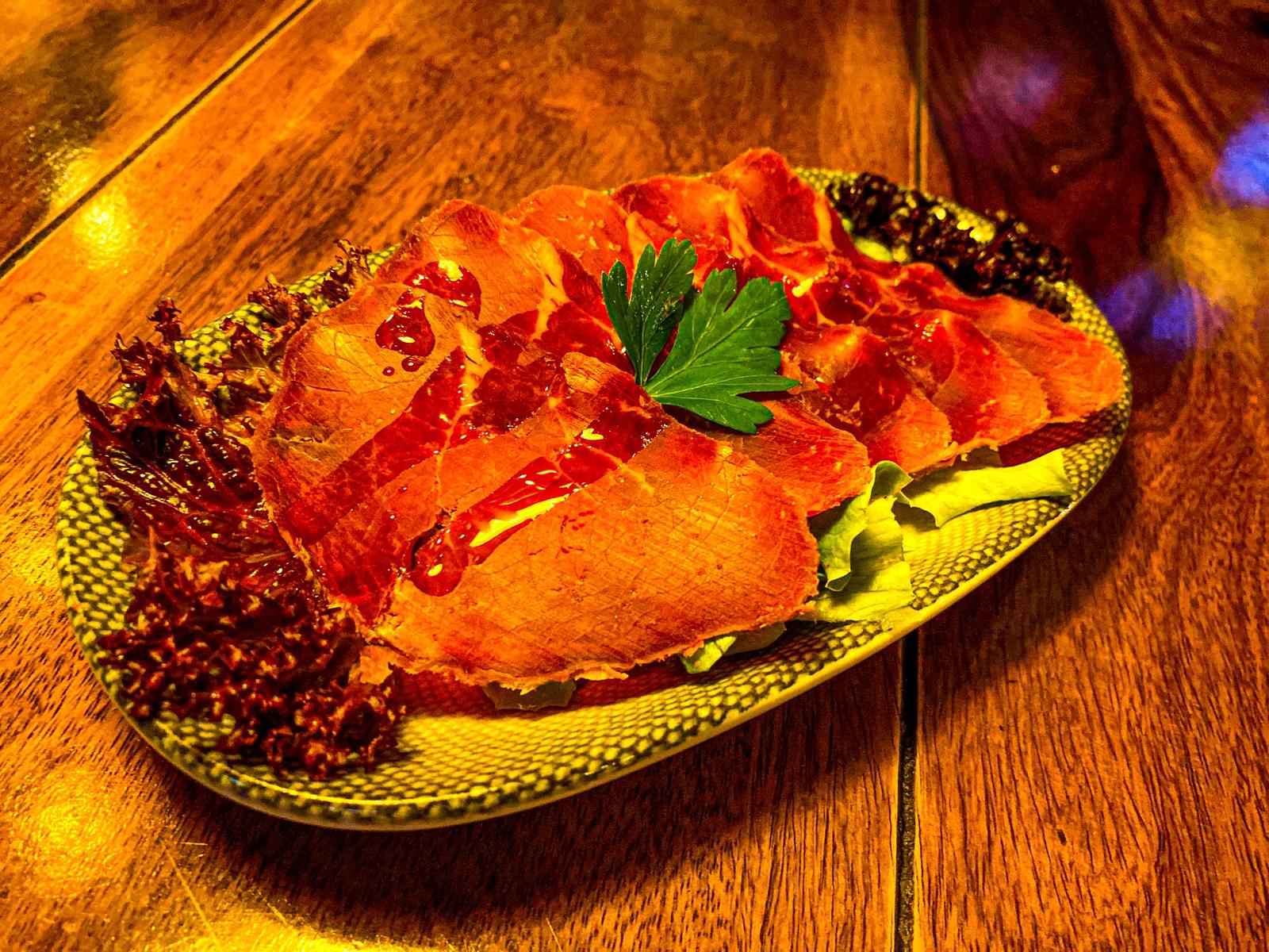 AP 08 Garlic Beef Pastrami