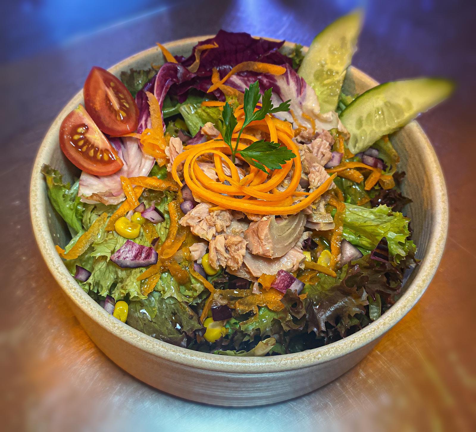 SA 08 Salad With Tuna