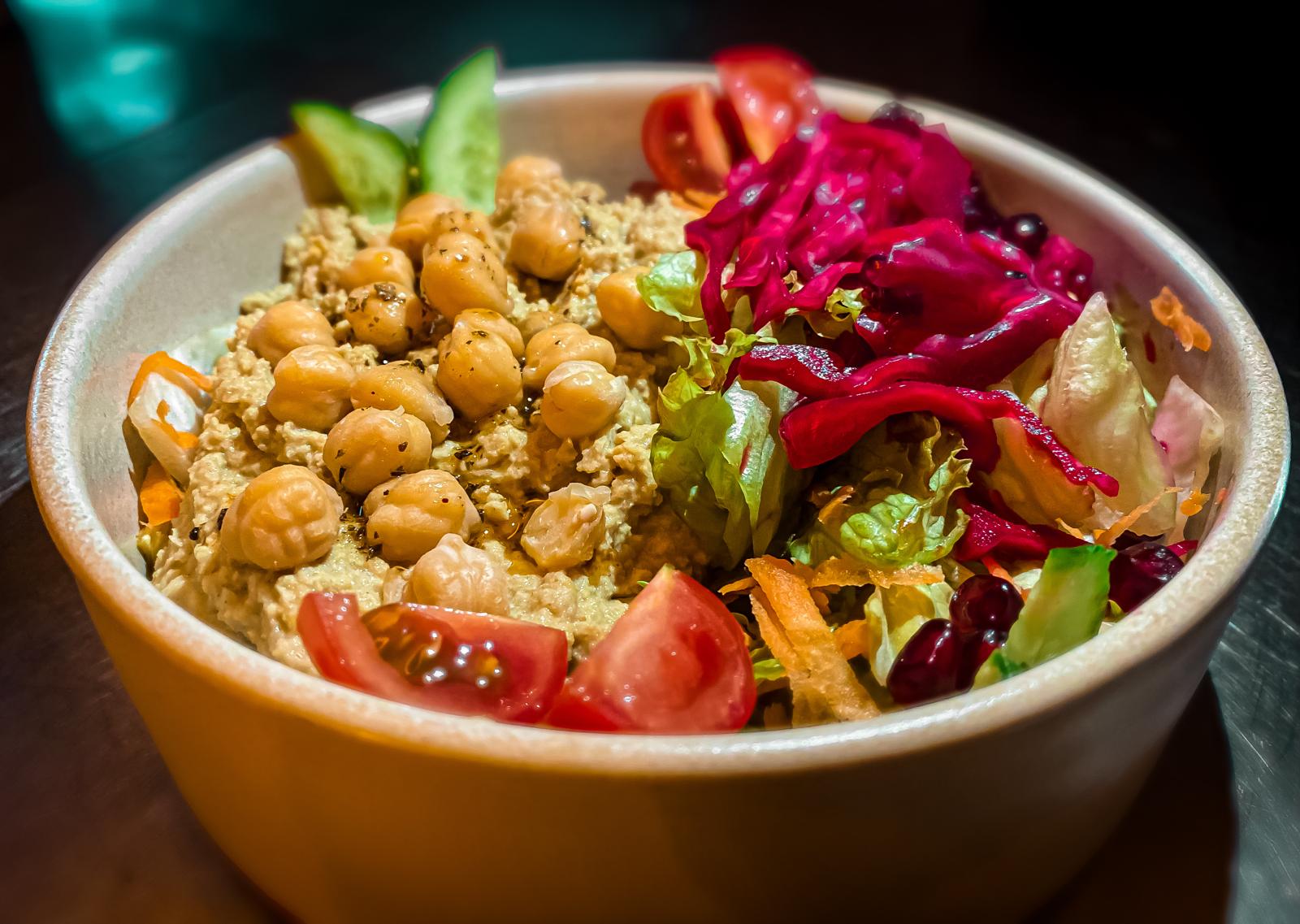 VG SA 02 Salad With Humus
